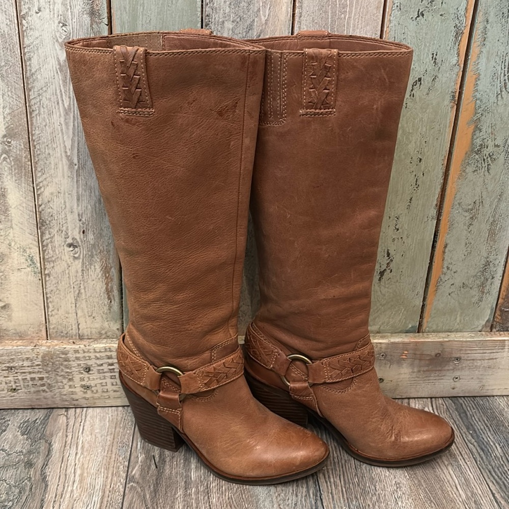 Lucky Brand🍀 Genuine LEATHER Boots. 6.5-7